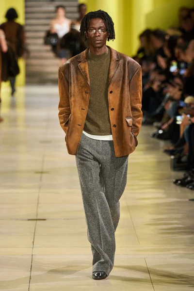Look 47